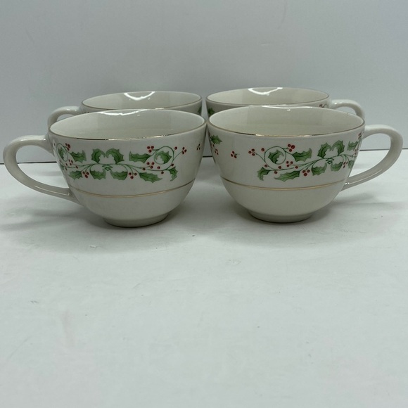 GIBSON Porcelain Christmas Holly Berry 4 PC Cup Set - Picture 7 of 7